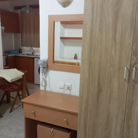 Paradisos Kastellorizou Apartmán *